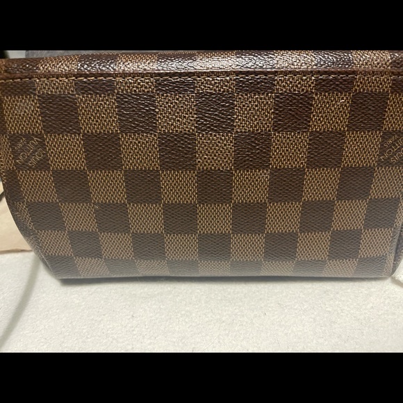 Louis Vuitton Damier Backpack - Picture 9 of 11